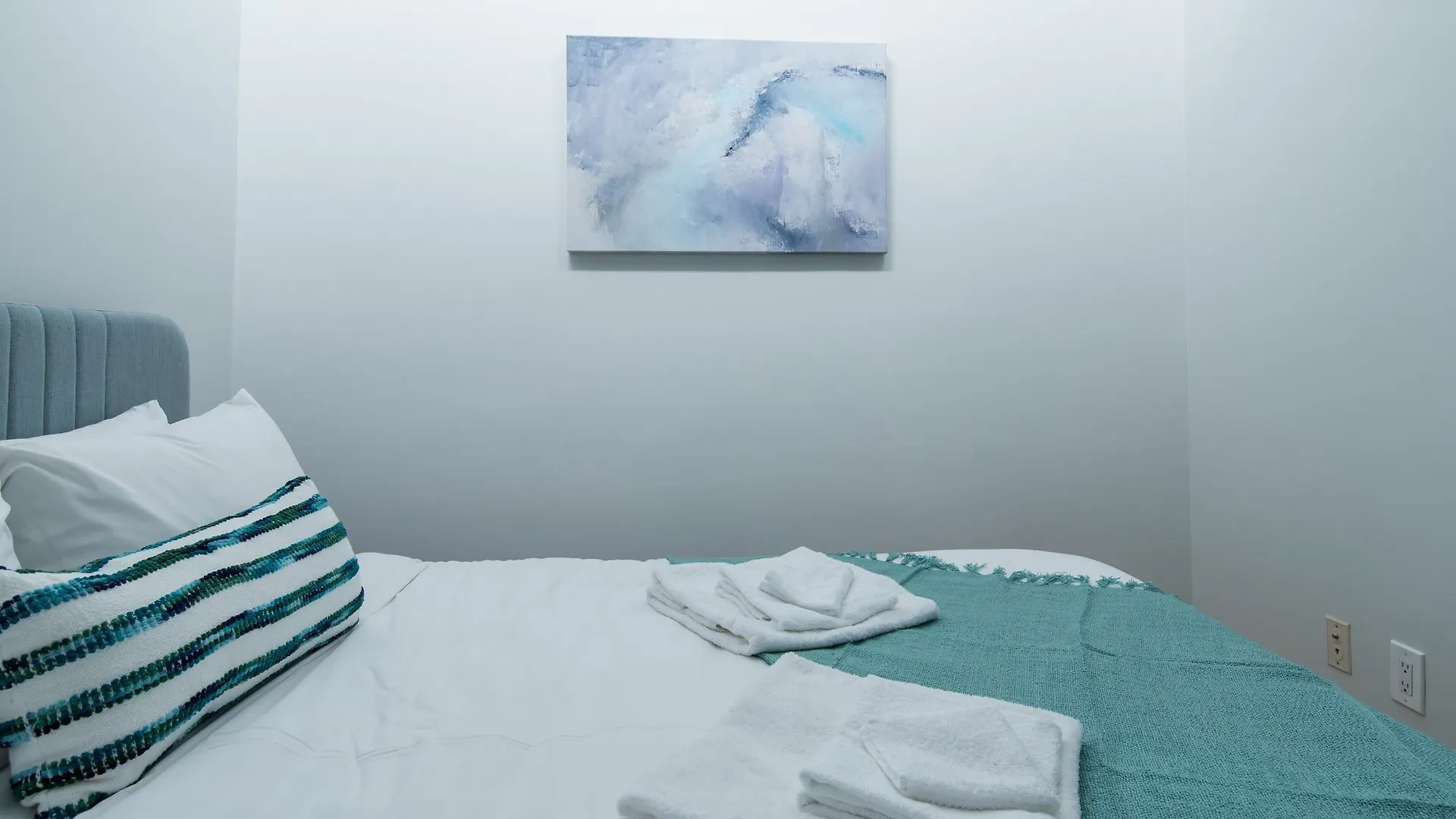 Bi-Level 3Br In Little Italy By Sonder Apartment Toronto
